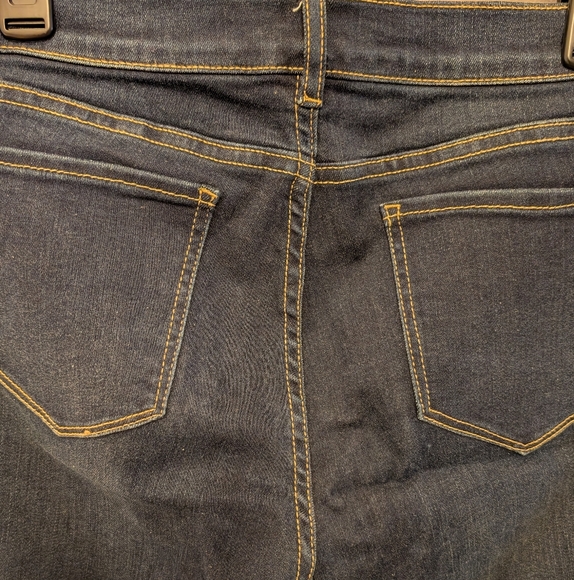 NEW YORK & COMPANY SOHO SKINNY ANKLE JEANS - Picture 6 of 6